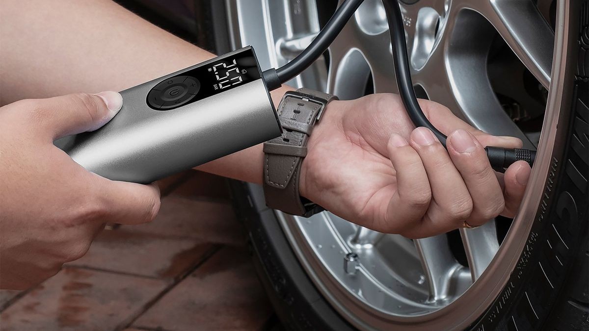 akku-luftpumpe-auto-676blb-1.jpg Elektrische Luftpumpe für Auto und Rad: Darauf müssen Sie beim Kauf achten – Bild 1