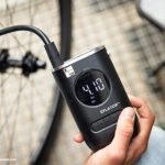 Mobile Akku Luftpumpen im Test – Gadget oder Game Changer? | GRAN FONDO Cycling Magazine