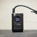 Mobile Akku Luftpumpen im Test – Gadget oder Game Changer? | GRAN FONDO Cycling Magazine