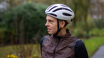 helm-rennrad-977wbz-1.jpg Test & Tipps: Die besten Fahrradhelme fürs Rennradfahren im Überblick – Bild 1