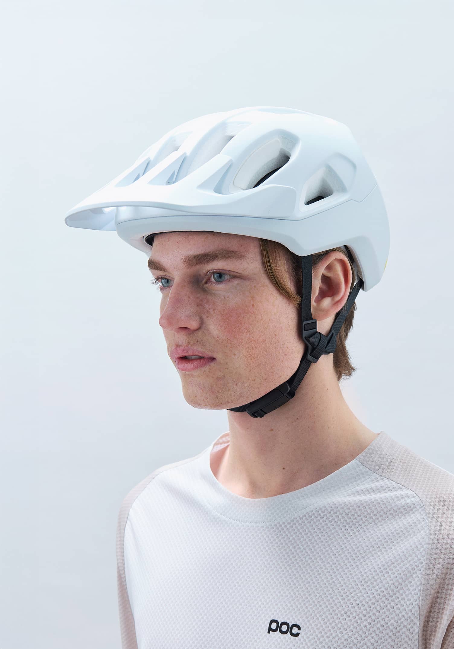 mtb-helm-poc-230ztv-1.jpg Cularis MTB Helm in Hydrogen White Matt | POC (Global DE) – Bild 1