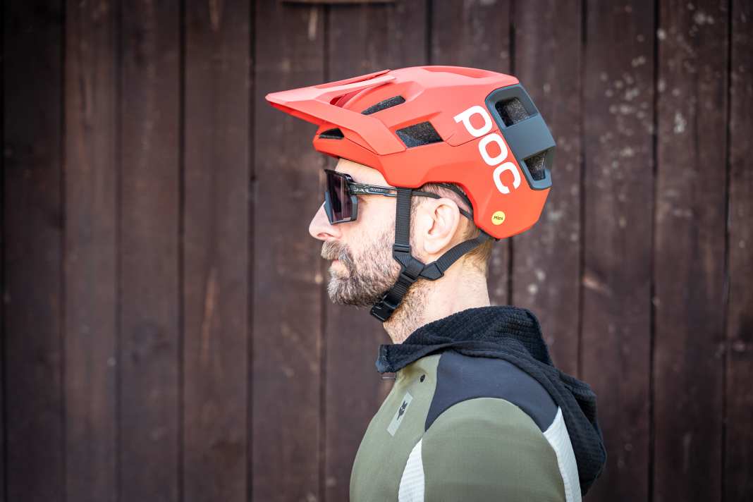 mtb-helm-poc-655azv-1.jpg Test MTB Helme: POC Kortal Race MIPS Sicherheit ist Trumpf | BIKE – Bild 1