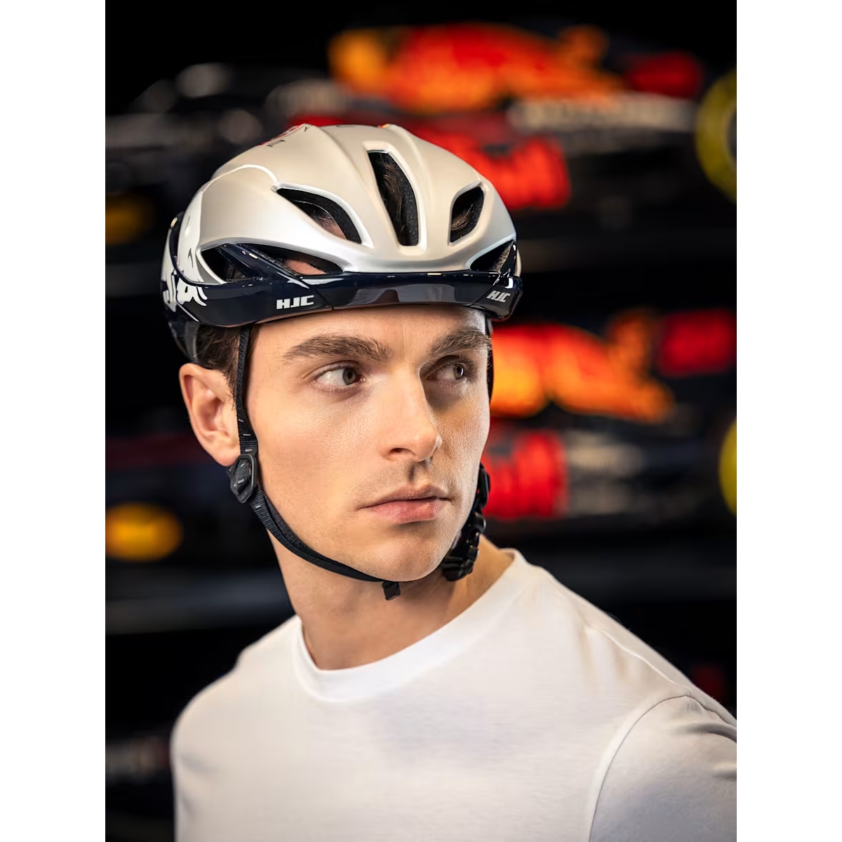rennrad-helme-108hkh-1.jpg HJC Furion 3 LTD Rennrad Helm Oracle Redbull Racing | BIKE24 – Bild 1