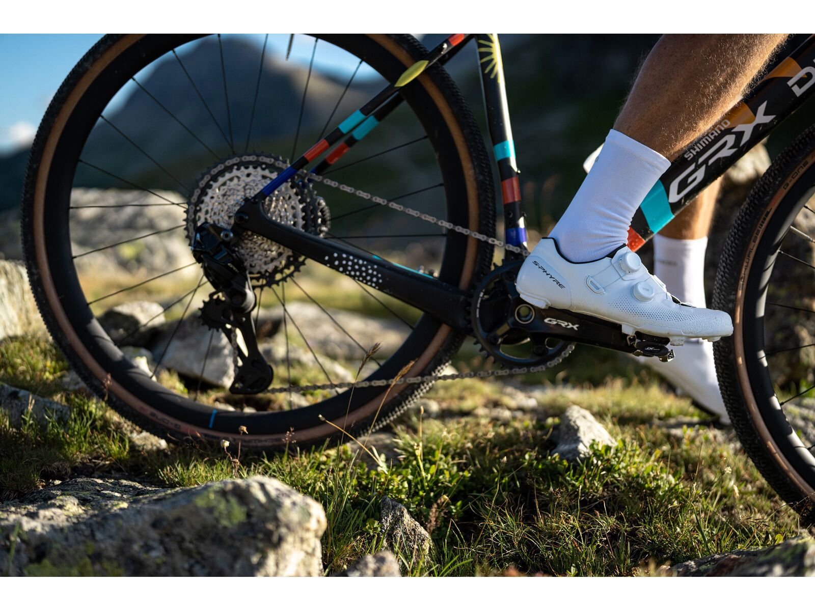 shimano-gravel-schuhe-868meb-1.jpg Shimano S Phyre SH RX910 Gravel, white | BIKER BOARDER.DE – Bild 1